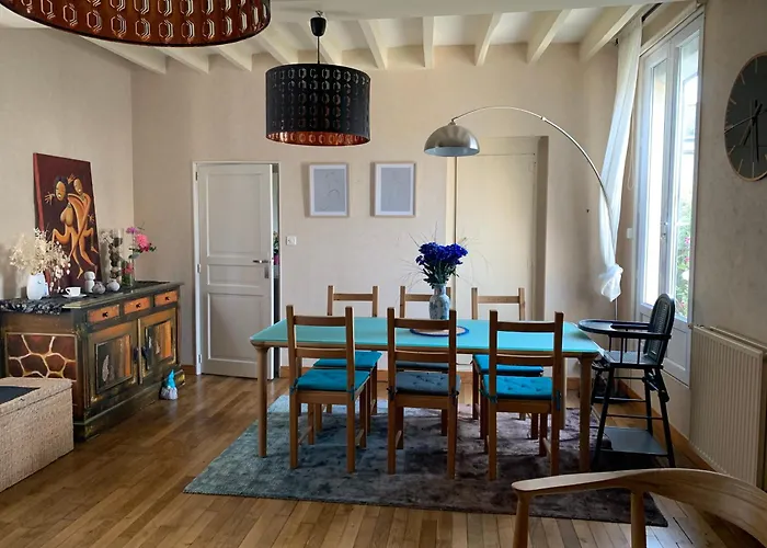 Maison De Ideale Avec Exterieur 拉瓦勒